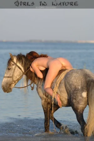 12-nudist-girl-and-her-horse
