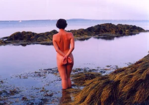 07-amazing-nude-girls-near-the-water