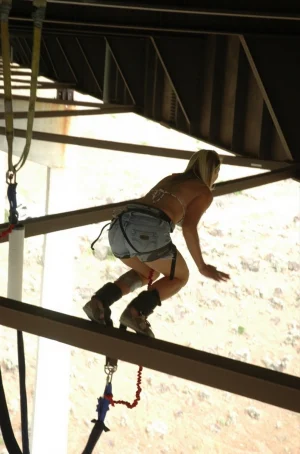 03-babes-bungee-jumping