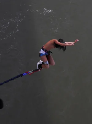 13-babes-bungee-jumping