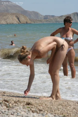 19-real-and-natural-nudist-life
