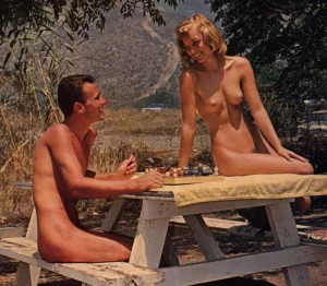 08-nudist-blog-pictures
