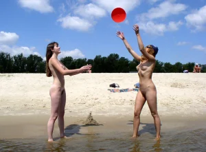 06-two-hairy-pussy-girlfriends