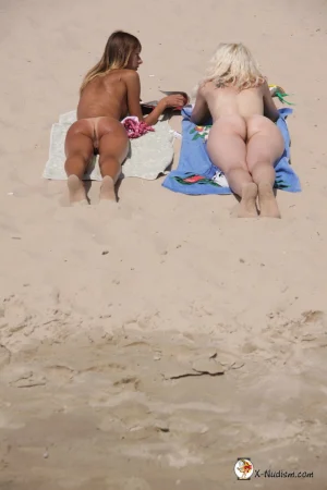 10-naked-teens-rest-on-the-beach