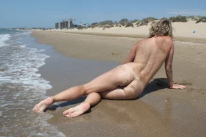 08-my-gf-loves-to-be-nudist