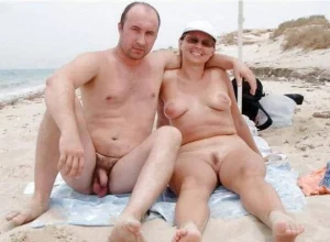 10-nudist-couples