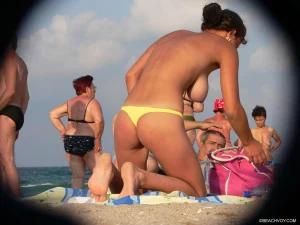 03-erotic-candid-babes