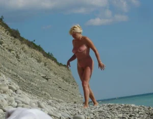 11-beautiful-sexy-nudists