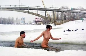 10-nude-guys-in-cold-winter