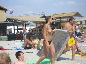 09-sweet-boobed-chicks