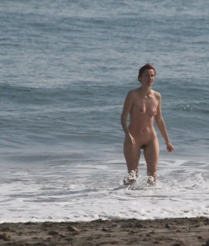 01-charming-nudist-couple