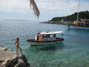 10-wonderful-nudists-trip