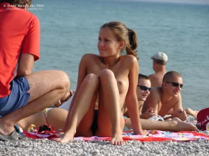 03-candid-shoots-of-boobs