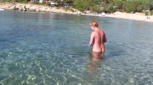 01-lovely-babes-dont-hide-anything