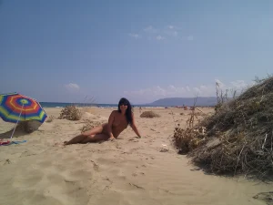 08-lovely-babes-dont-hide-anything