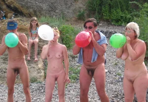 12-great-party-on-the-beach