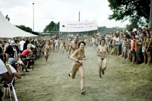 12-nudist-festival-in-london