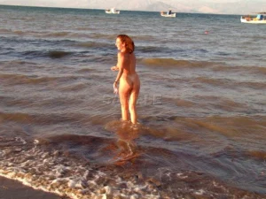 07-nudists-on-the-beach