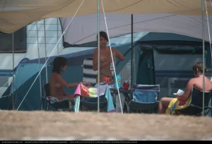 05-hot-babe-in-nudist-camp