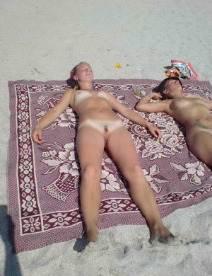 Perfect nudists babes on the beach